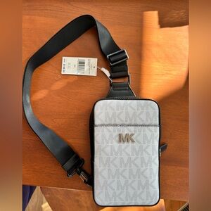 MICHAEL KORS EVERETT Flight Sling Bag Bright White Unisex NWT